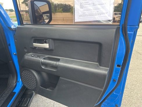 Used 2008 Toyota FJ Cruiser 4WD image 5