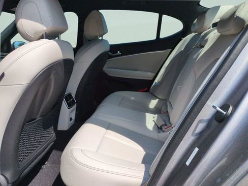 Certified 2025 Genesis G70 2.5T image 12