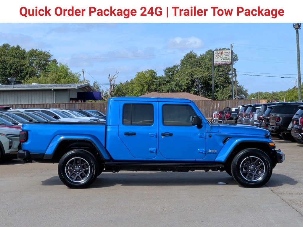 Used 2022 Jeep Gladiator Overland w/ LED Lighting Group AWD/4WD image 10