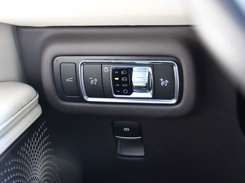 Used 2024 Lincoln Nautilus Black Label AWD/4WD image 38