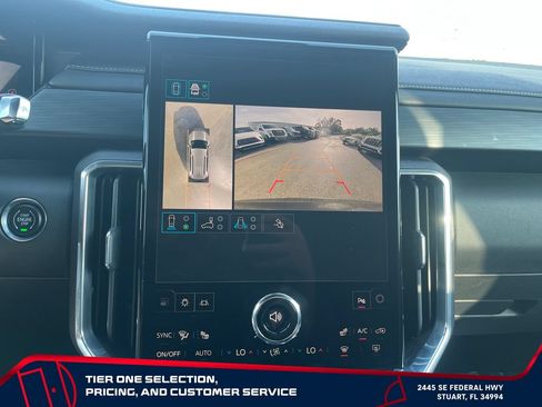 Used 2026 GMC Acadia Elevation w/ Elevation Premium Package FWD image 24