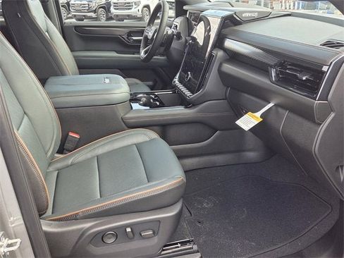 New 2026 GMC Yukon AT4 image 17