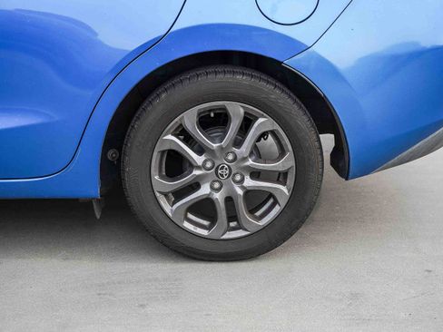 Used 2020 Toyota Yaris LE image 8