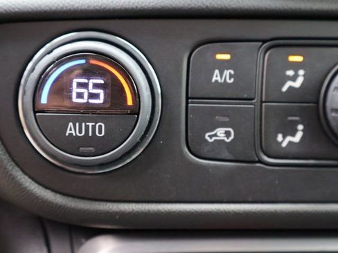 Certified 2024 GMC Terrain SLT AWD/4WD image 28