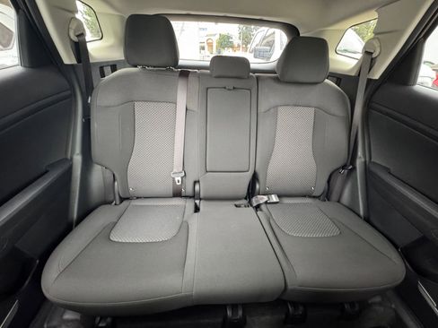 Used 2025 Kia Sportage LX image 37