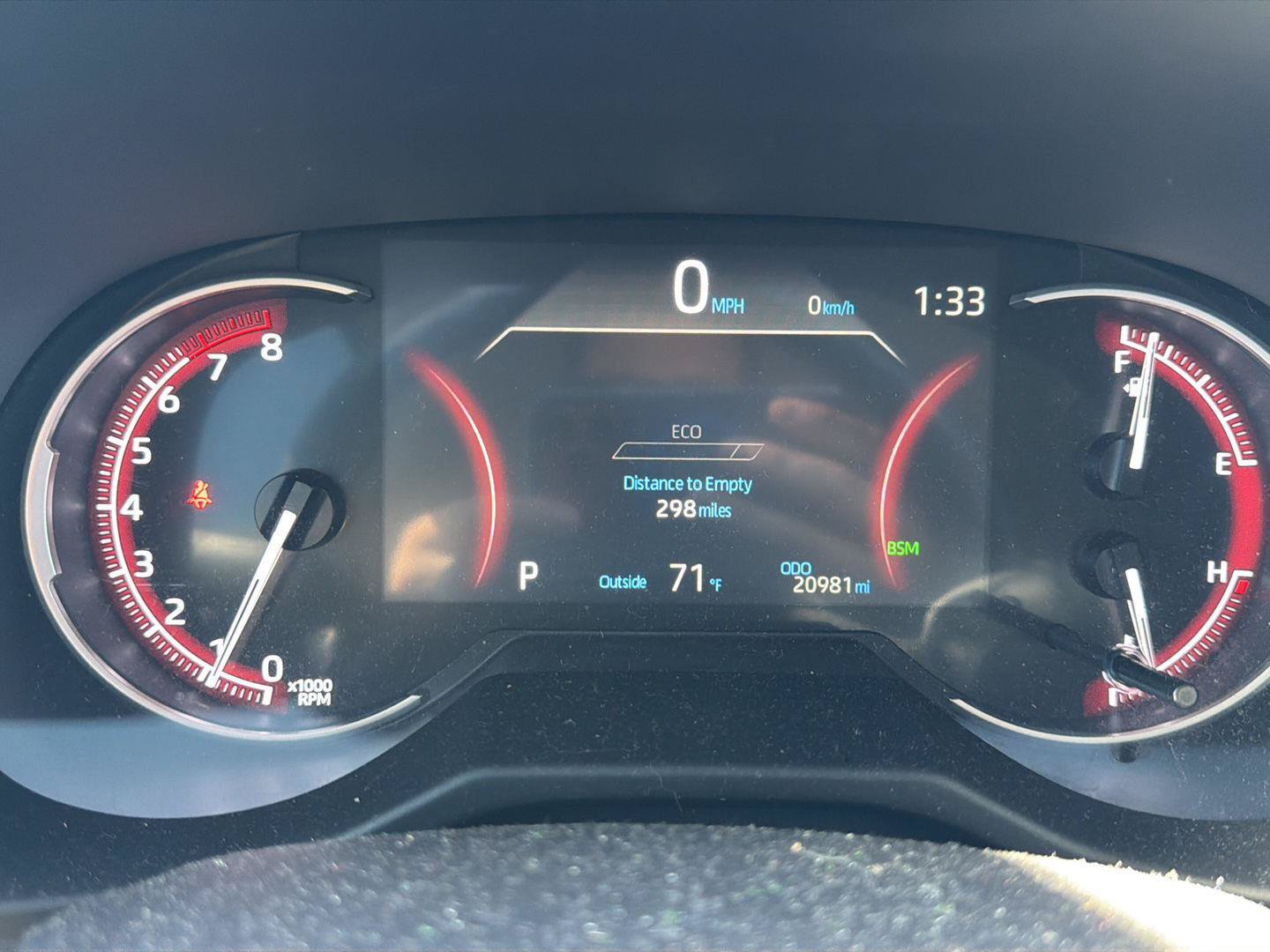 Used 2025 Toyota RAV4 XLE AWD/4WD image 3