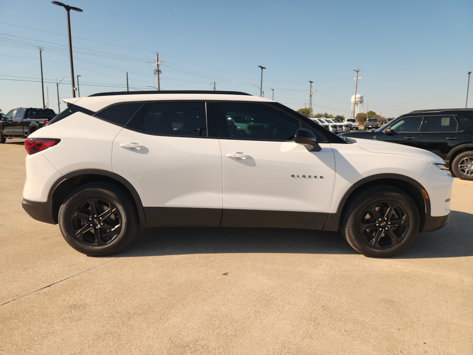 Used 2023 Chevrolet Blazer LT w/ Midnight/Sport Edition FWD image 7