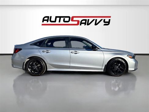 Used 2025 Honda Civic Sport image 8