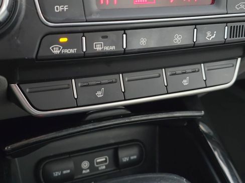 Used 2019 Kia Sorento SX image 35