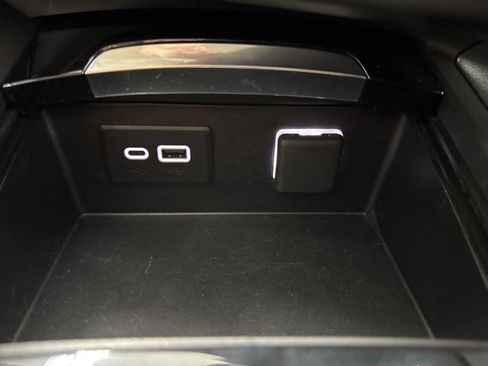 Used 2023 Buick Envision Essence w/ Sport Touring Package image 19