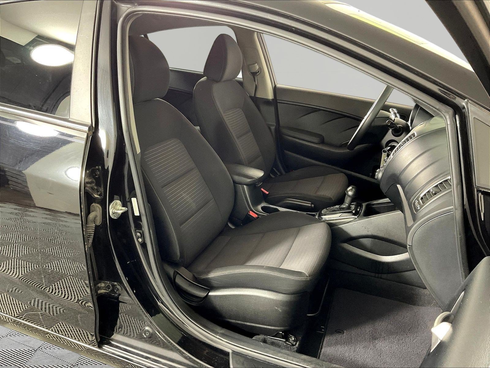 Used 2018 Kia Forte LX w/ LX Popular Package FWD image 28
