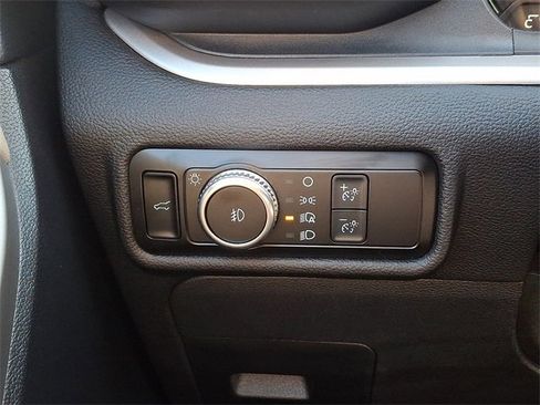 Certified 2022 Ford Explorer XLT w/ Equipment Group 202A image 23