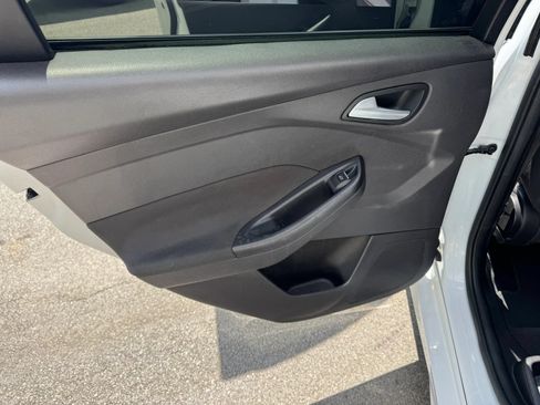 Used 2015 Ford Focus ST FWD image 18