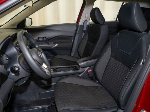 Certified 2024 Nissan Kicks SV image 10