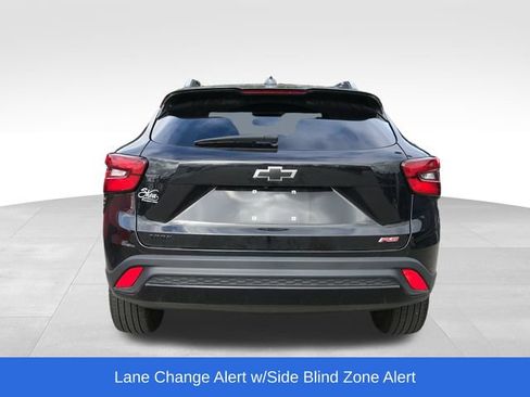 Used 2024 Chevrolet Trax RS w/ Sunroof Package FWD image 10