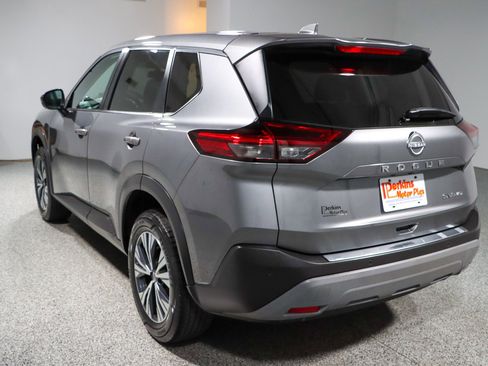 Used 2022 Nissan Rogue SV AWD/4WD image 9