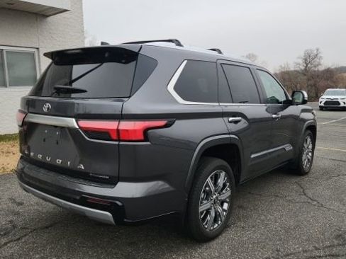 Used 2025 Toyota Sequoia Capstone image 8