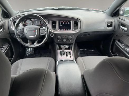 Used 2019 Dodge Charger SXT AWD/4WD image 35