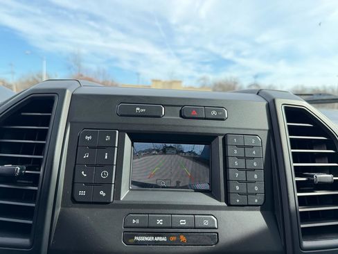 Used 2018 Ford F150 XL w/ Equipment Group 101A Mid image 12