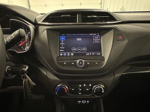 Used 2023 Chevrolet TrailBlazer LS AWD/4WD image 27