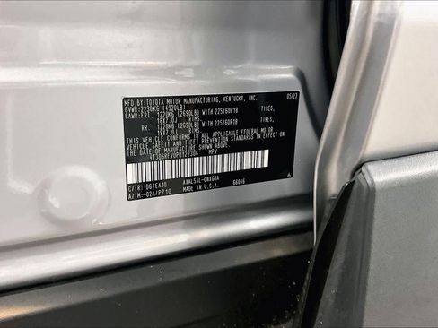 Used 2023 Toyota RAV4 Limited image 35