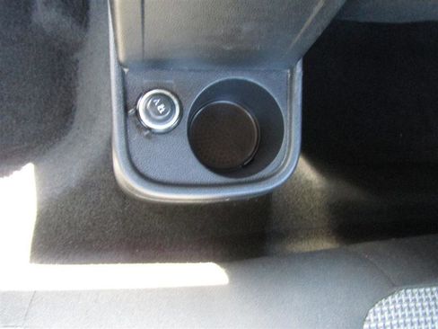 Used 2018 Volkswagen Beetle 2.0T S image 23