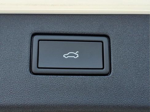 New 2026 Volkswagen Tiguan SE image 10