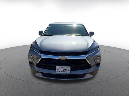 Used 2025 Chevrolet Blazer LT FWD image 4