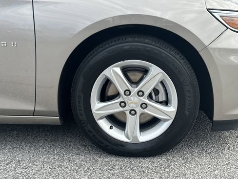 Used 2024 Chevrolet Malibu LT image 12