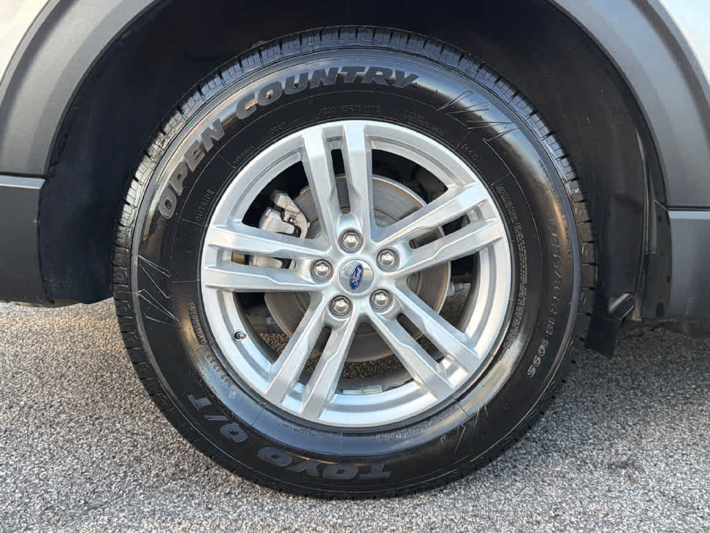 Certified 2023 Ford Explorer XLT RWD image 19