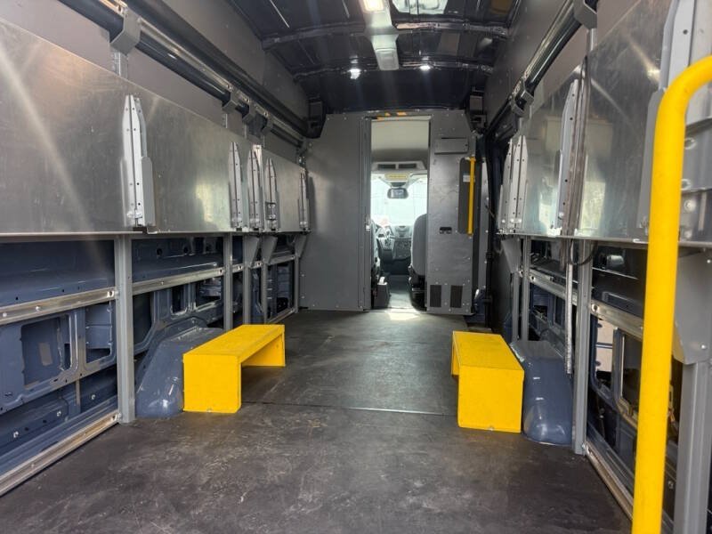 Used 2019 Ford Transit 250 148 High Roof Extended RWD image 11