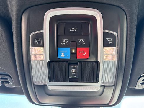 Used 2025 RAM 1500 Big Horn AWD/4WD image 11