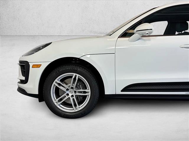 Used 2026 Porsche Macan AWD/4WD image 28