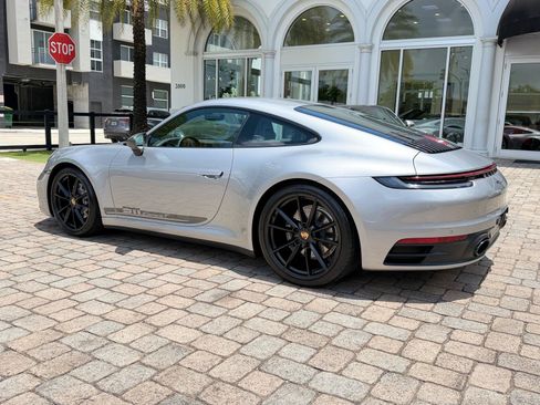 Used 2024 Porsche 911 Carrera T RWD image 18