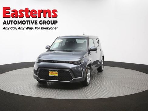 Used 2023 Kia Soul LX w/ LX Technology Package FWD image 52