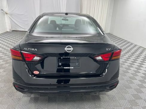 Used 2024 Nissan Altima 2.5 SV FWD image 7