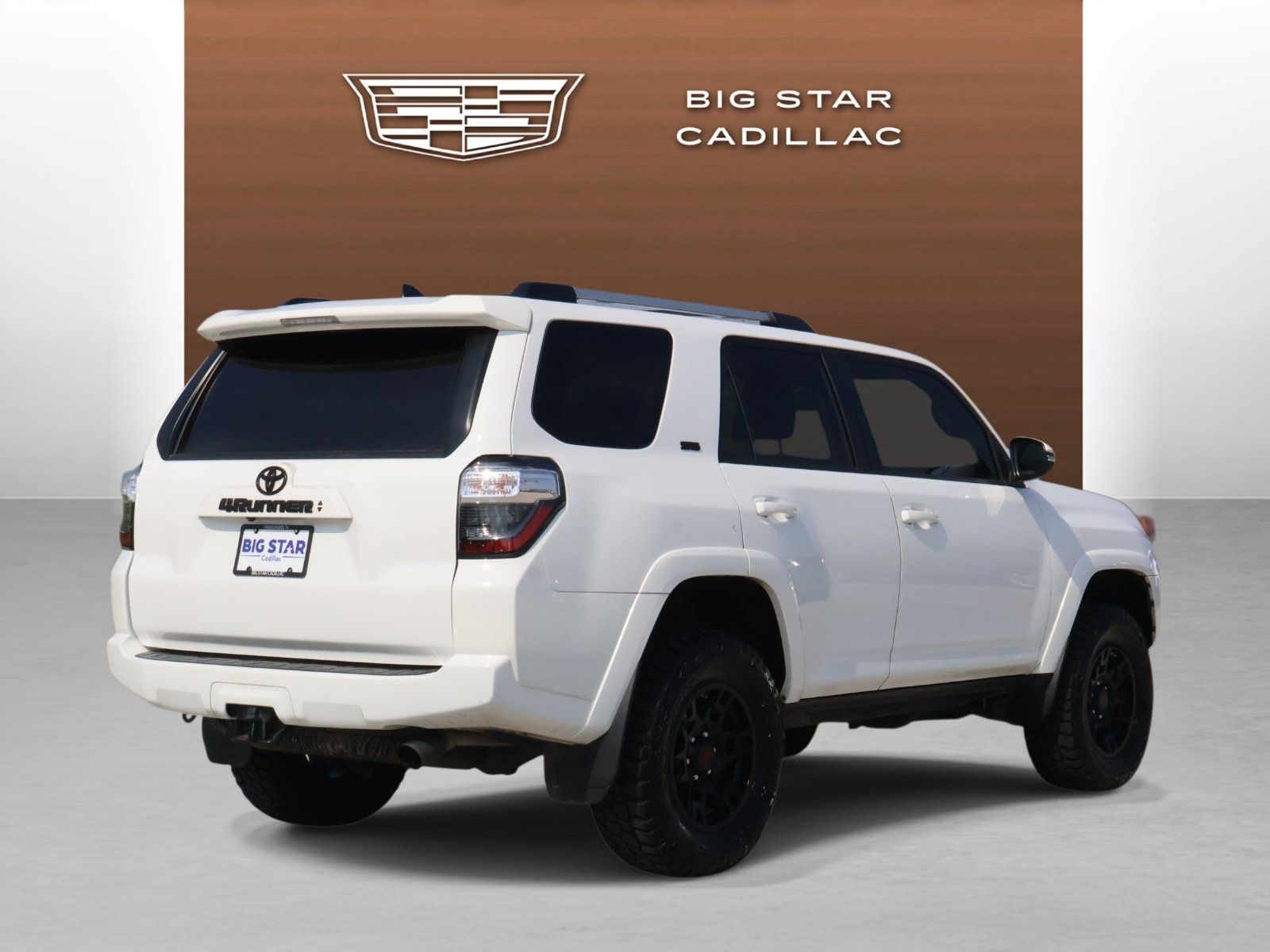 Used 2021 Toyota 4Runner SR5 Premium w/ Moonroof Package AWD/4WD image 5