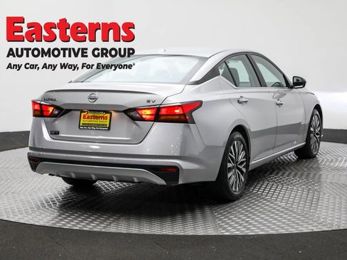 Used 2024 Nissan Altima 2.5 SV image 5