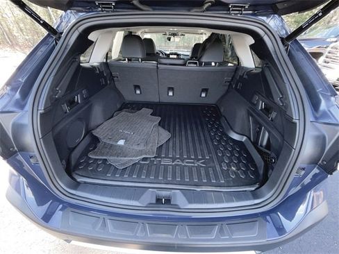 Used 2023 Subaru Outback Limited image 27