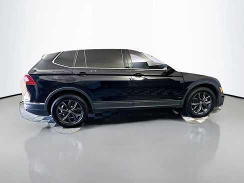 Used 2022 Volkswagen Tiguan SE AWD/4WD image 8