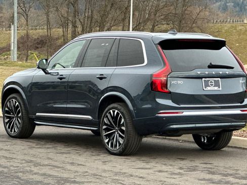 New 2026 Volvo XC90 B6 Plus w/ Protection Package Premier image 5