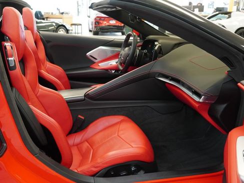 Used 2023 Chevrolet Corvette Stingray Premium Conv w/ Z51 Performance Package RWD image 19