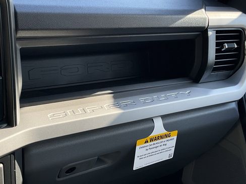 New 2026 Ford F250 XL w/ F-250 >10K GVWR Package image 7