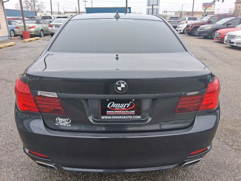 Used 2012 BMW 750i xDrive image 10
