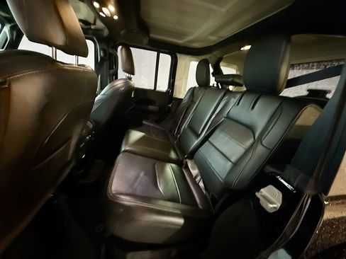 Used 2023 Jeep Wrangler Unlimited Sahara w/ Cold Weather Group image 27