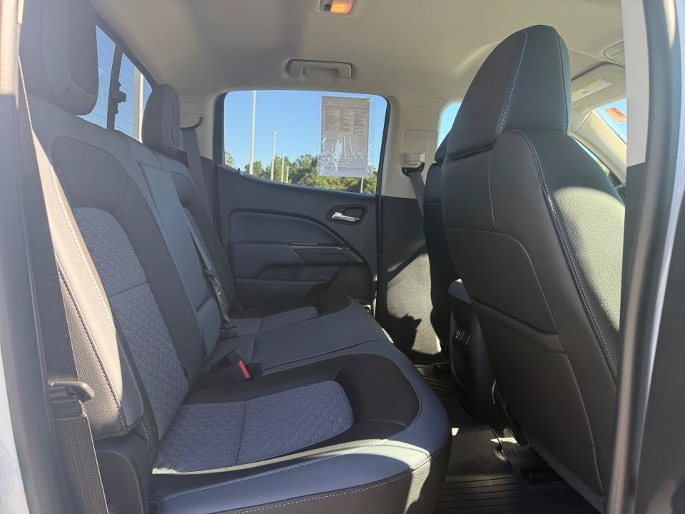 Used 2021 Chevrolet Colorado Z71 AWD/4WD image 33