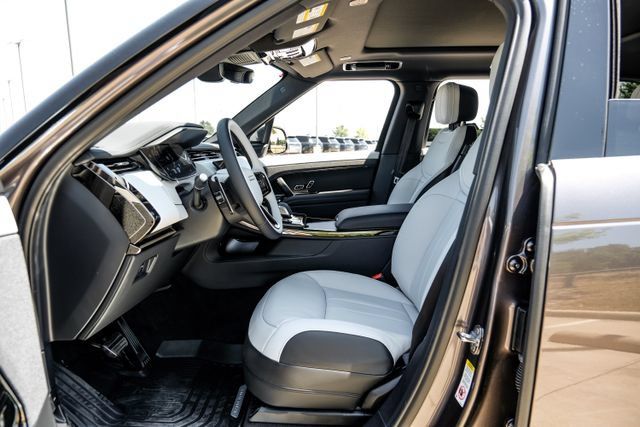 New 2026 Land Rover Range Rover Sport Dynamic SE AWD/4WD image 4