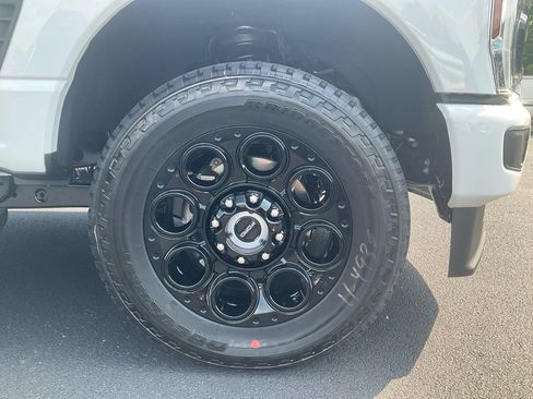 New 2026 Ford F250 Lariat w/ Black Appearance Package AWD/4WD image 10