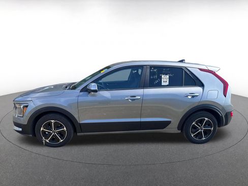Used 2026 Kia Niro LX FWD image 9
