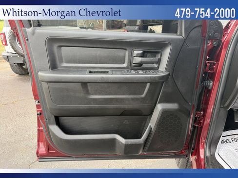 Used 2024 RAM 2500 Tradesman w/ Chrome Appearance Group AWD/4WD image 15